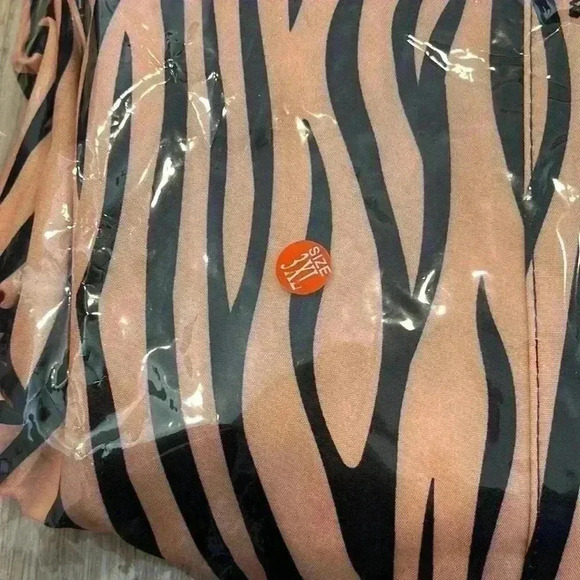 3XL zebra printed jumpsuit - Picture 7 of 9